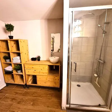 Spacieux De 150 M Ideal Familles Et Groupes 公寓