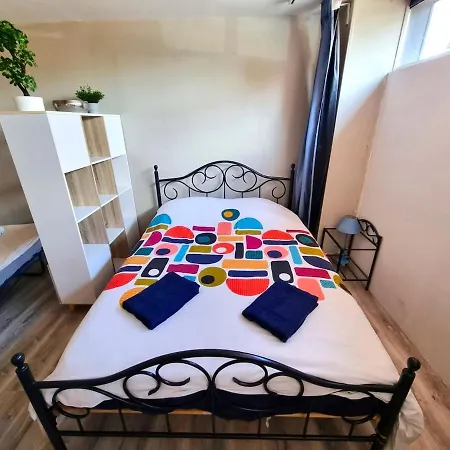 Spacieux De 150 M Ideal Familles Et Groupes *