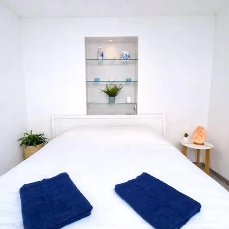 Spacieux De 150 M Idéal Familles Et Groupes Elbeuf