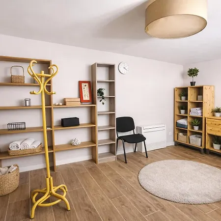 Spacieux De 150 M Ideal Familles Et Groupes * 엘뵈프