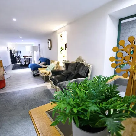 Spacieux De 150 M Ideal Familles Et Groupes 아파트 *