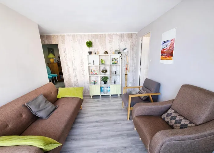 Spacieux De 150 M Idéal Familles Et Groupes Elbeuf