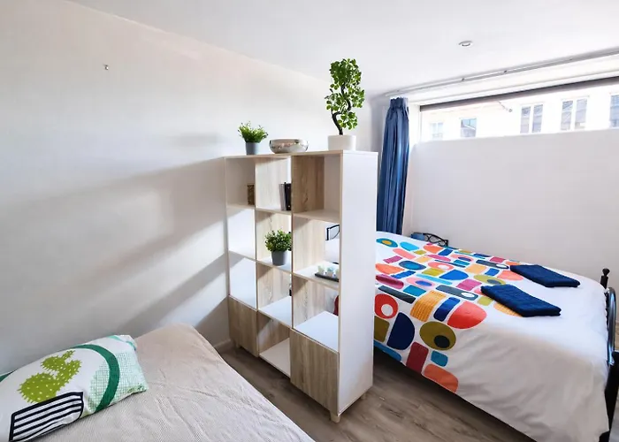 Spacieux De 150 M Idéal Familles Et Groupes * Elbeuf